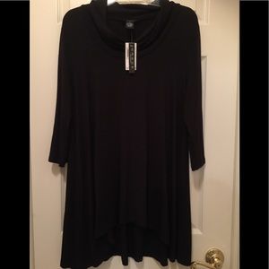 Grace Black Hi Low Tunic 3/4 Sleeve, Medium NWT 30” in front and 34” in back.